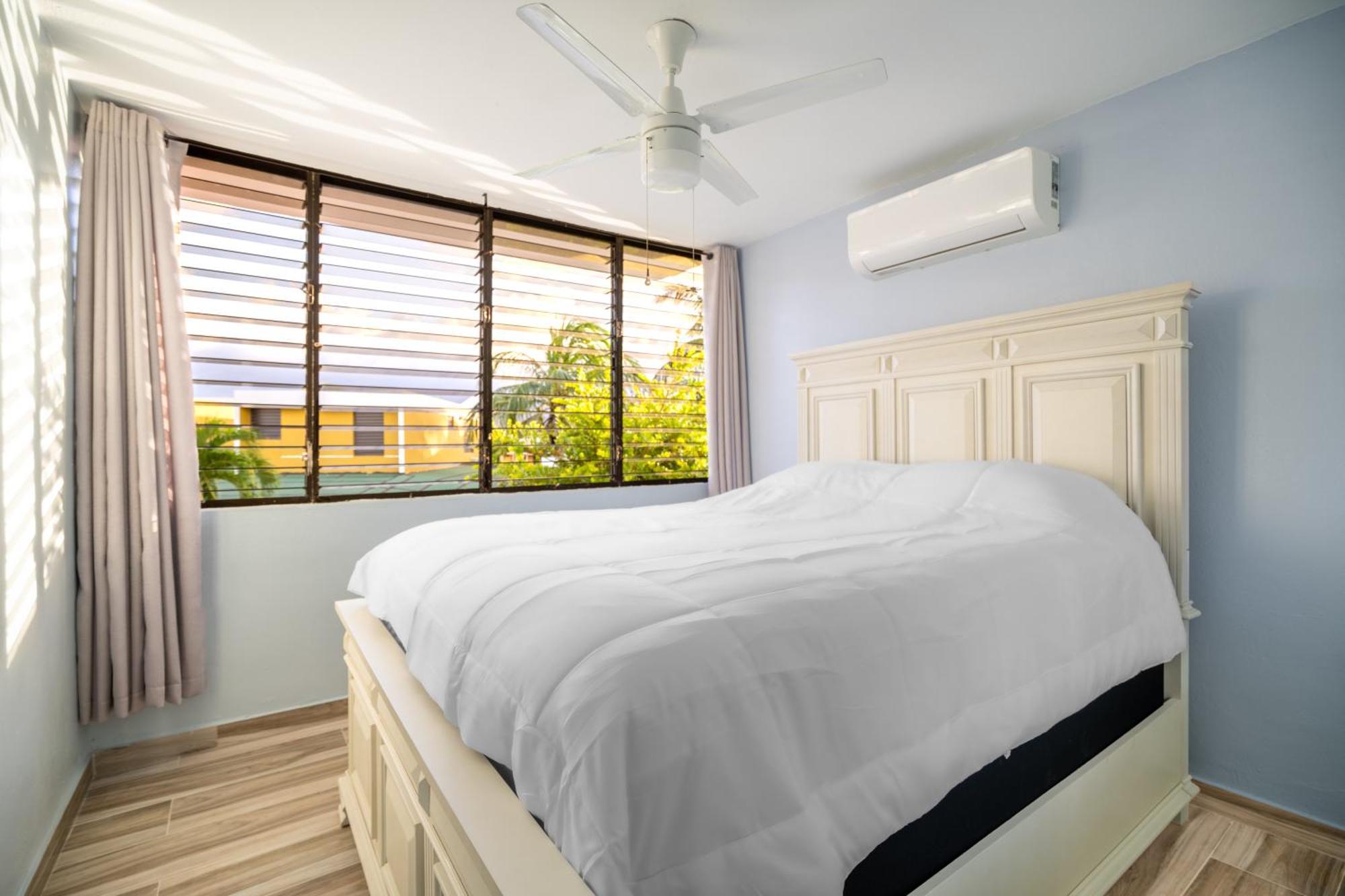 Blue Water Beach Villa ลูควิโญ ภายนอก รูปภาพ